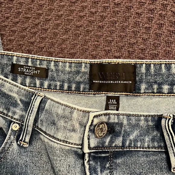 White House Black Market high rise, straight legged, sculpt jeans size 14 S - Picture 3 of 4